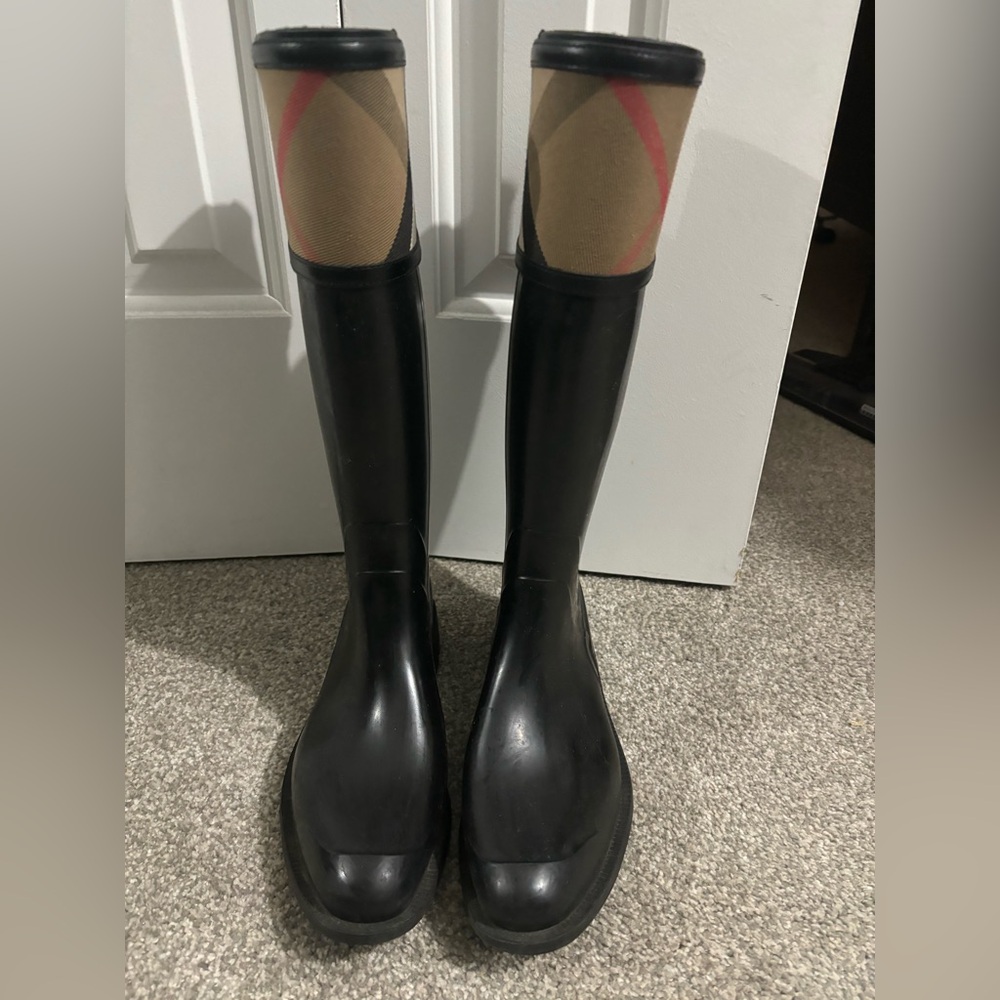 Burberry Rain boots, Burberry plastic boots, Burberry boots